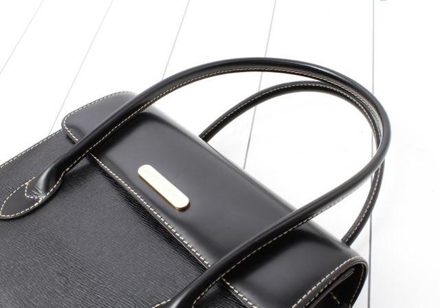 ＢＵＲＢＥＲＲＹ レザー　ブラック　Ｗ２２．５Ｈ１７Ｄ８．５